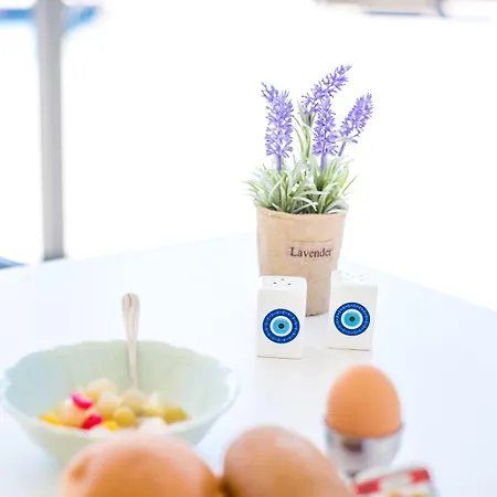 Madison Boutique, فندق فاليراكي