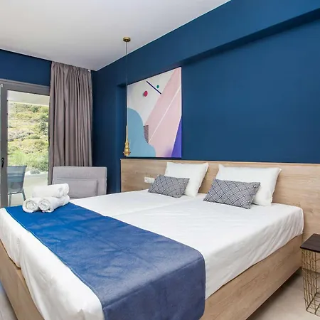 Madison Boutique, 2*