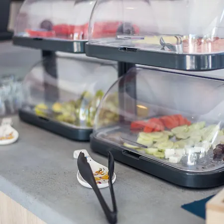 Madison Boutique, Szálloda 2*